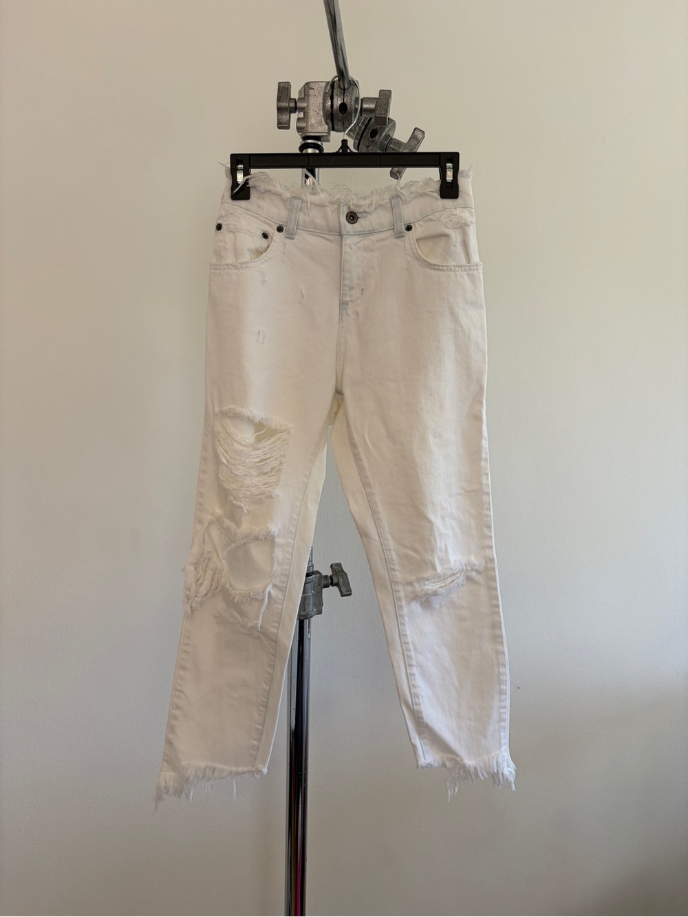Carmar White Distressed Ankle Jeans